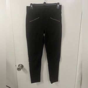 M AEO Textured Black Jeggings